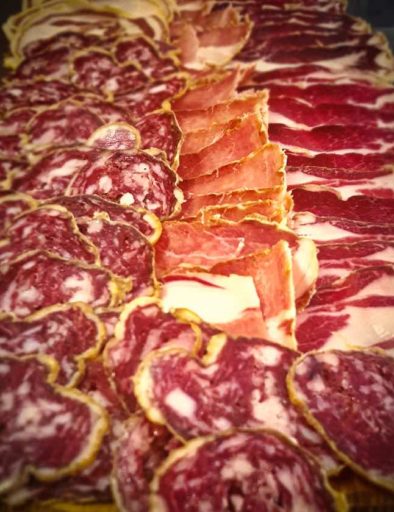 charcuterie corse (coppa, figatellu, lonzu, saucisson)